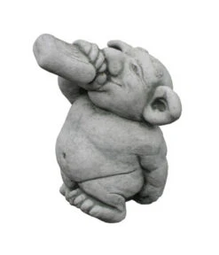 Denscho Stein-Troll Trinkt Rum